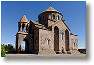 Eglise d' Etchmiadzine [331 Ko]