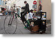 Le Festival dans la Rue 5 [222 Ko]